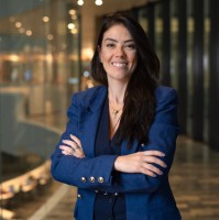 Débora Junqueira Email