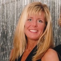 Lisa Hinrichs-Hodgini Email & Phone Number