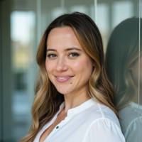 Alexandra Lindsay Email & Phone Number