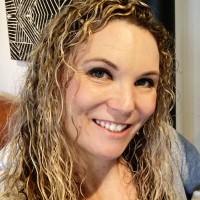 Stop Employee Stephanie Schnoor's profile photo