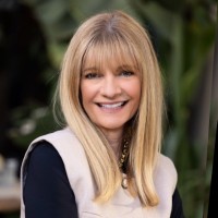 Retail Heritage Group Employee Julie Jauregui's profile photo