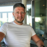 Adrian Hanson Email