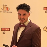Vrolio Employee Elias Herruzo Puerto's profile photo