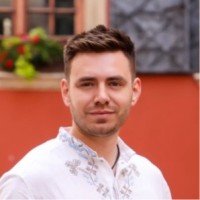 Rostyslav Petrov Email