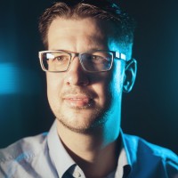 Sven-Etienne Henschel Email