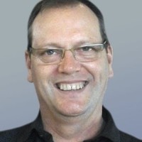 Stephen MacArtney Email