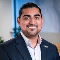 United Airlines Employee Jon Ortiz's profile photo