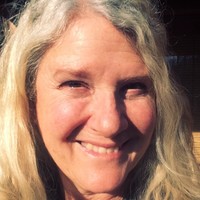 Leslie Ryan Email & Phone Number
