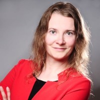 Roksana Cegla Email