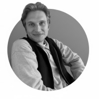 Viktor Sträng Email