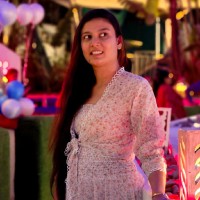 Gayatri Sen Email