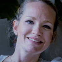 Laura Steenhuis Email & Phone Number