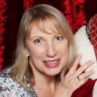 ROCKET FARM RESTAURANTS LLC Employee Leslie Santiago's profile photo