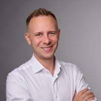 Kevin Holt Email
