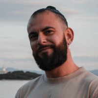 Alejandro Lahoz Email