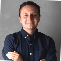 Moisés Ramos Email