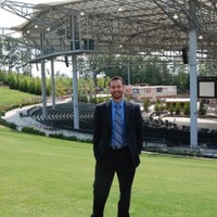 Email e telefono di Trevor Ralph