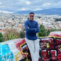 Email e telefono di Waqar Azmi