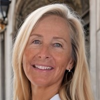 Lisa van Kirk Email