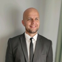 Tomasz Mosionek Email