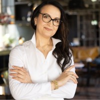 Irina Lacroix Email
