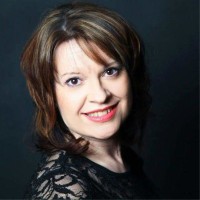 Nicola Evans Email