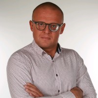 Adam Białkowski Email