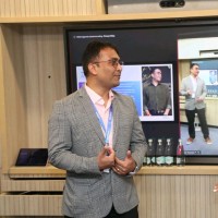 Email e telefono di Abhineet Shukla