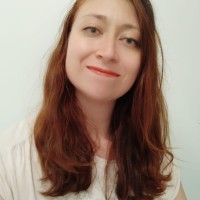 Veronika Váraljai Email