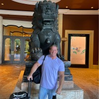 The Cheesecake Factory Employee Howard Simon's profile photo