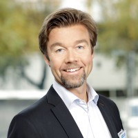Linus Almqvist Email & Phone Number