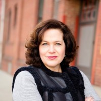 Kim Edwards Email & Phone Number