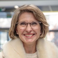 Azurlis™ Botanical Skin Care Employee Fernanda da Silva Tatley's profile photo