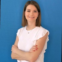 Dóra Pozsegovics Email