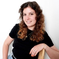 À PAS DE GÉANT Employee Julie Cadeau's profile photo