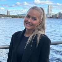 Julia Holmberg Email