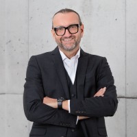 Jens Hörstemeier Email