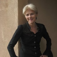 Elizabeth Hahn Email & Phone Number