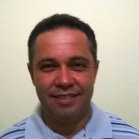 Moisés Gomes Email