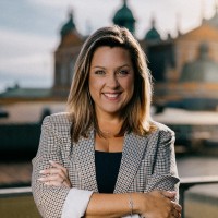 Sarah Berg Email & Phone Number