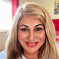 Carolina Living Realty Employee Cindy Gallagher's profile photo
