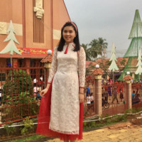 Stock Market Employee Suzy Tran's profile photo