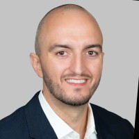 E-mail e número de telefone de Nikola Krcmarevic