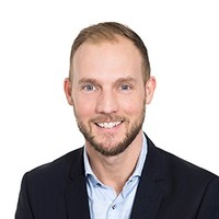 Claes Uggla Email