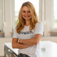 Hanser Verlag Employee Rebecca Höfer's profile photo