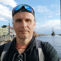 Marek Papaj Email