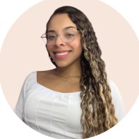 GuruMatch Employee Franciele Aires's profile photo