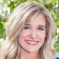 RE/MAX Properties of the Summit Employee Susie Cortright's profile photo