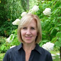 Nature's Apprentice Employee Laura Usin-Verhoff's profile photo