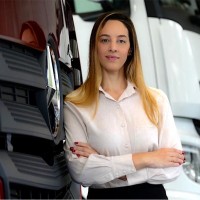 Mercedes-Benz Caminhões e Ônibus Employee Danielle Hernandes's profile photo